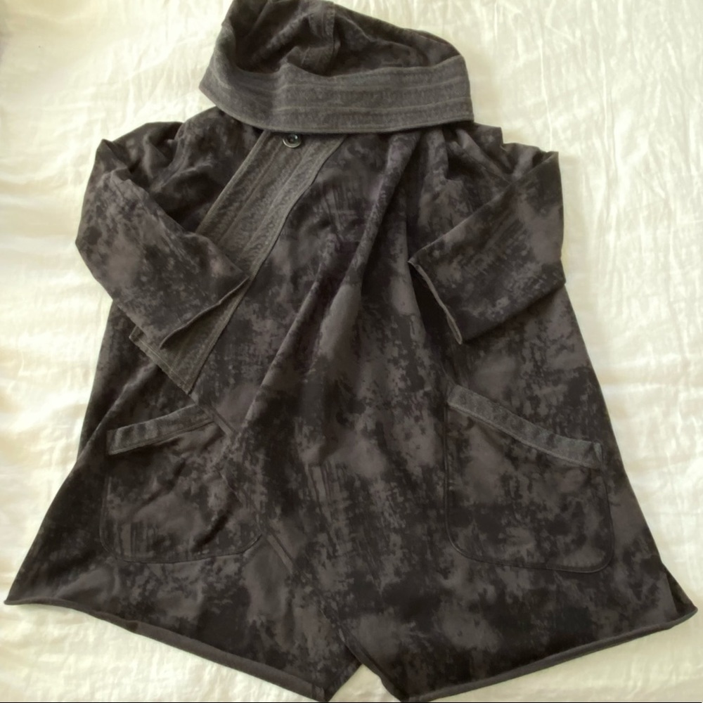 lululemon Wanderlust Wrap - Black - Size M/L